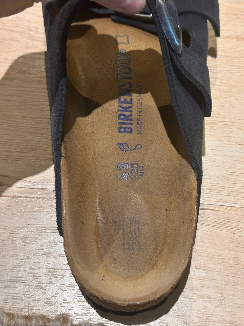 Birkenstock Arizona Soft Footbed Suede Leather sandals in US 10-10.5/ EU 43
